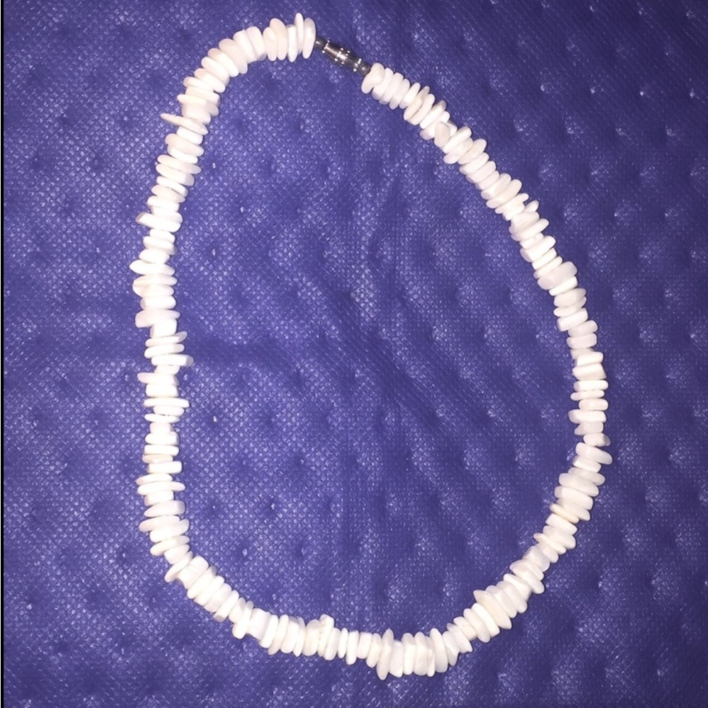 Retro 80s Puka Sea Shells Necklace